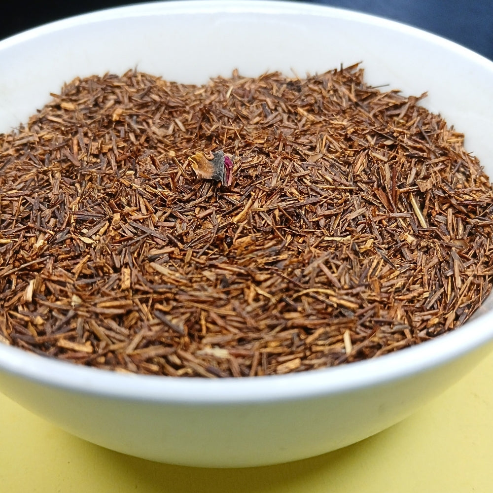 HOMMAGE À HOKUSAÏ Rooibos, cerise, pétales de rose blanche