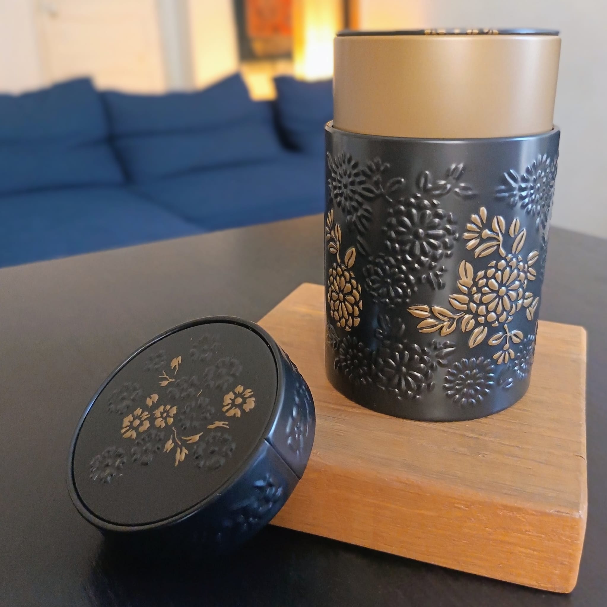 BOÎTE A THÉ MÉTALLIQUE YUMIKO NOIRE 150g Teavora