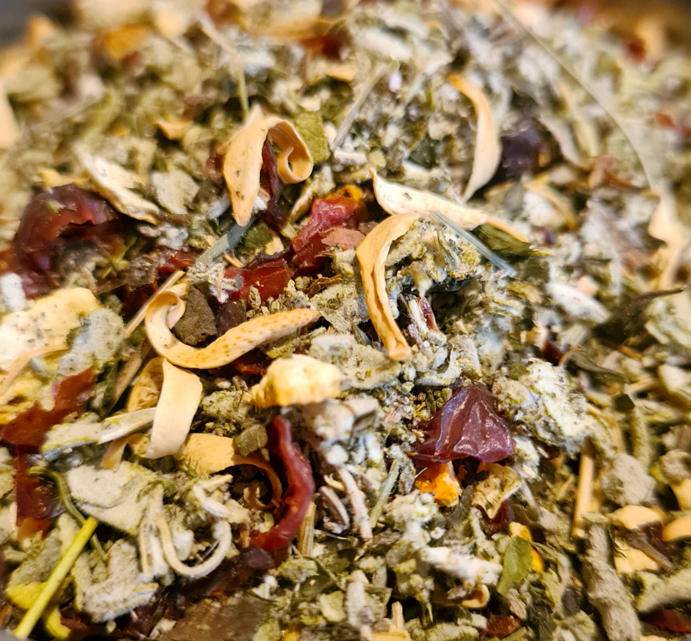 Sachet vrac d'infusion SÉRÉNITÉ, églantier, sauge, mélisse, fleur d'oranger, poire, mandarine, orange, idéale pour la détente et le soir.