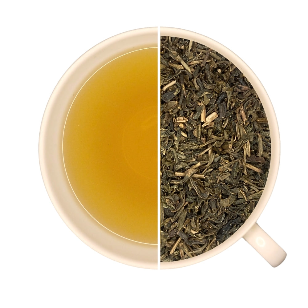 Tasse de thé infusé et vrac de thé jaune de Chine HUANG DA CHA, idéal pour le matin.