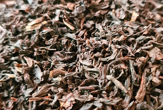 Sachet vrac de thé noir nature KAIMOSI, idéal pour le matin.