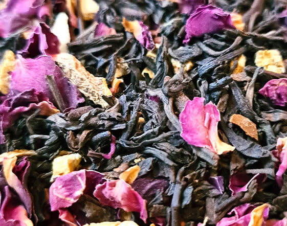 Sachet vrac de thé noir Pu'Er et fumé TAJ MAHAL, cannelle, gingembre, orange, citron, rose, girofle.