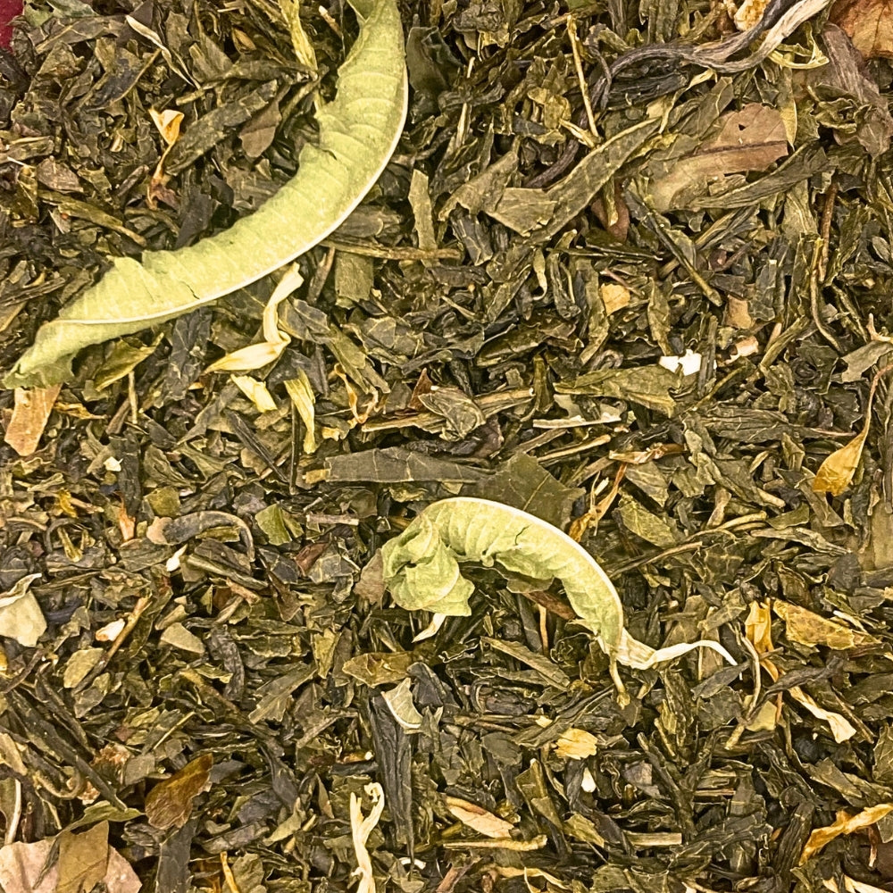Thé vert et blanc bio Couleurs d'Asie Teavora en vrac : mandarine, écorces d'orange, verveine — notes d'agrumes douces
