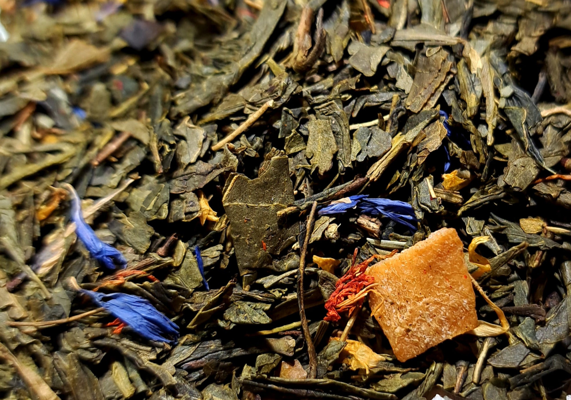 Sachet vrac de thé vert L'HERBE BLEUE, figue, rhubarbe, datte, fruits rouges, fleur d'oranger, ,idéal en après-midi.