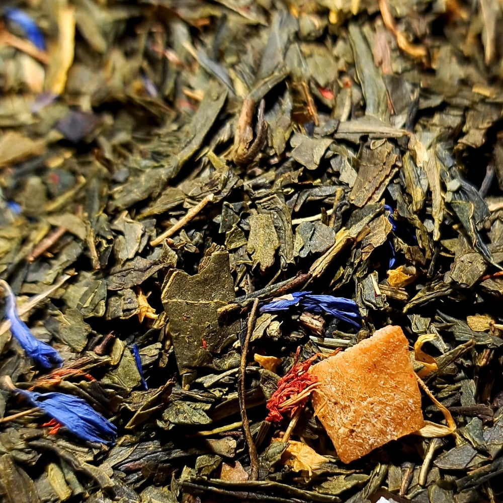 Thé vert L'Herbe Bleue Teavora en vrac : figue, datte, rhubarbe, fruits rouges, fleur d'oranger — pour l'après-midi