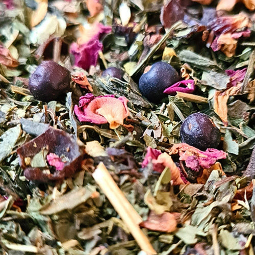 Sachet de thé vert Assirem Teavora, fleurs, épices, fleur d’oranger, miel, rose, menthe, aux saveurs orientales.