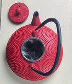 Filtre en acier inoxydable amovible de la théière en fonte Momiji rouge 800 ml — Teavora
